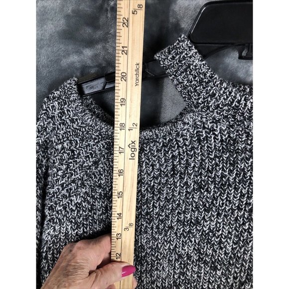 1. State Ladies Black and White Sweater Fuzzy Trim Sleeves and Waist Size Small - Picture 8 of 15